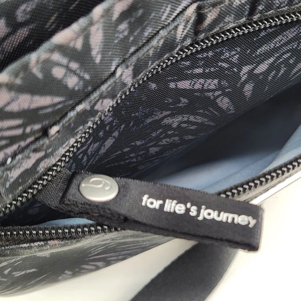 Baggallini lightweight crossbody